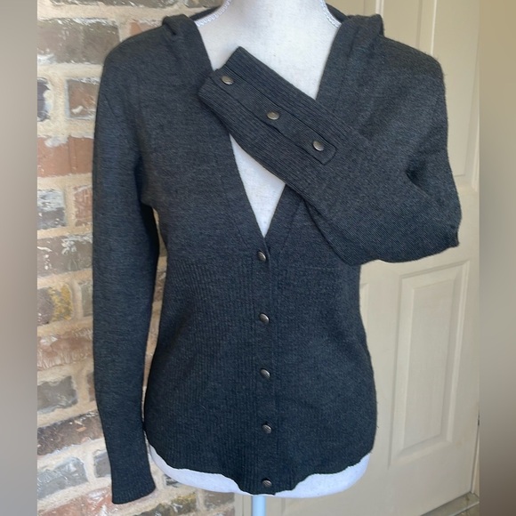 Sporty Charcoal Gray Knit Hooded Cardigan Button Front Sweater Ribbed Trim Sz S - Picture 9 of 13